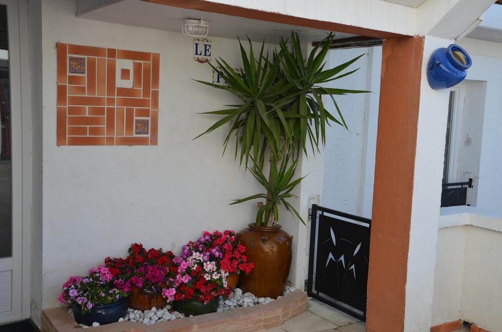 Bed and Breakfast Jardin De Marceau Blasimon Exterior foto